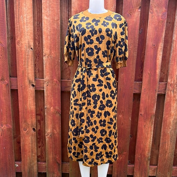 Who What Wear Dresses & Skirts - Who What Wear Gold and Black Sheath Midi Dress Size M